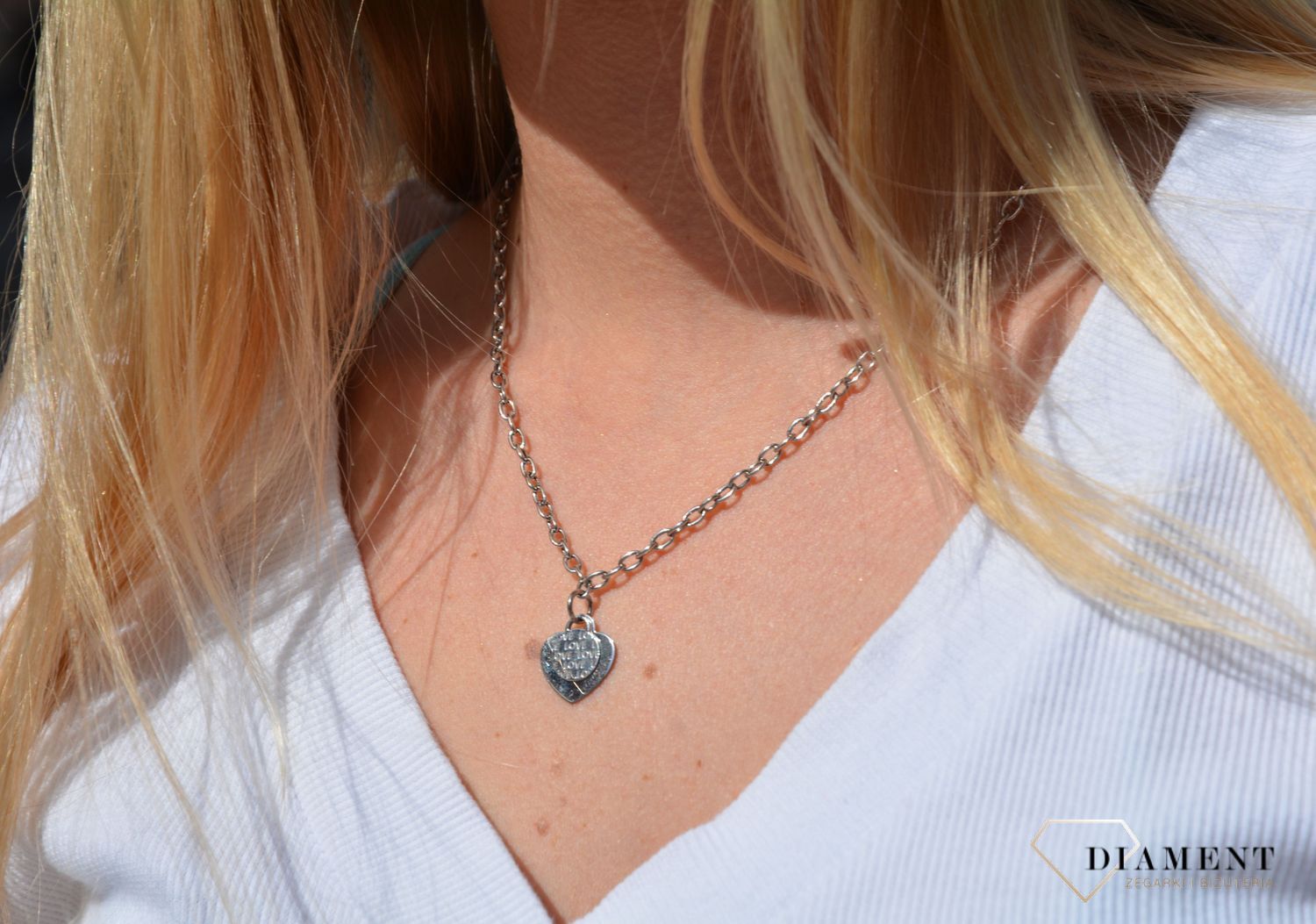 C RM CL15739 080.jpg